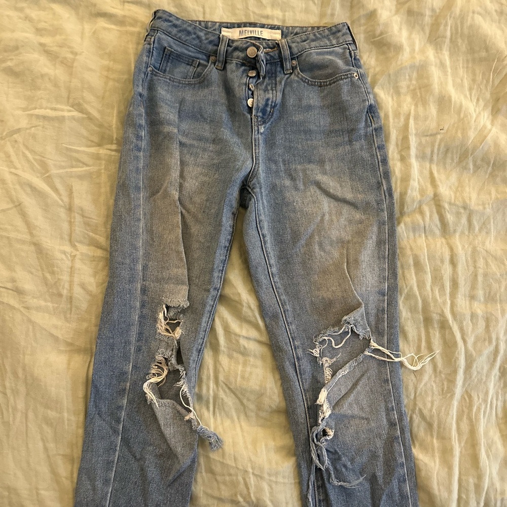 Brandy Melville Women's Blue Distressed Jeans